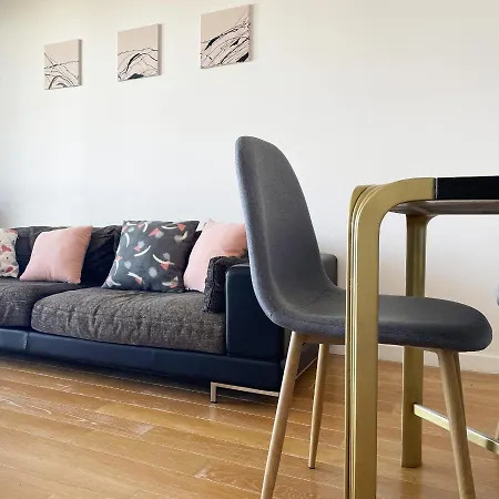 Apartment Superbe Vue Avec Parking. *